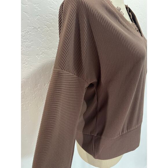 Trendy Queen Brown Ribbed Long Sleeve Top Lace Trim V-Neck Women’s Small - Picture 5 of 8